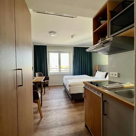 Aparthotel Amh - Wohnen Auf Zeit 3*