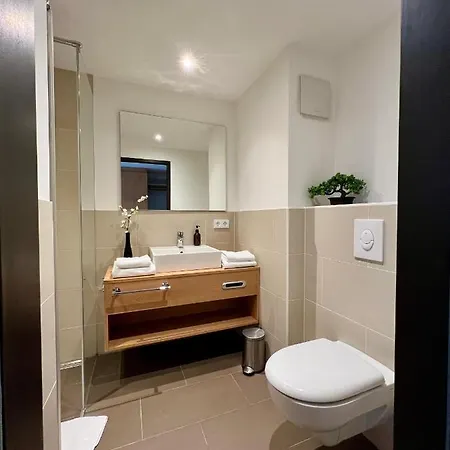 Amh - Wohnen Auf Zeit Apartmanhotel München